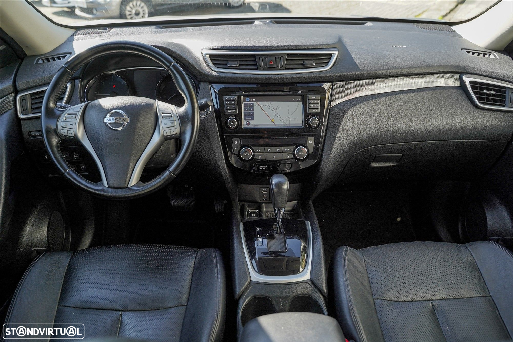 Nissan X-Trail 1.6 dCi N-Connecta Xtronic - 16
