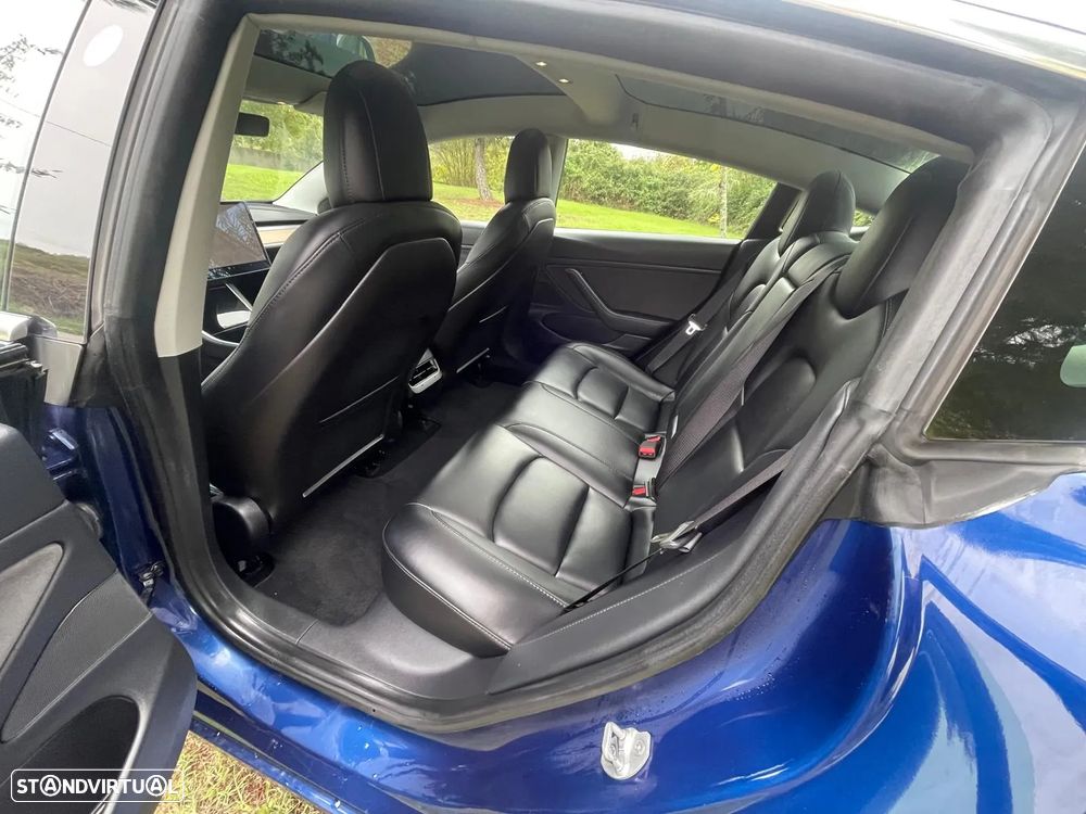 Tesla Model 3 Long-Range Dual Motor AWD - 12