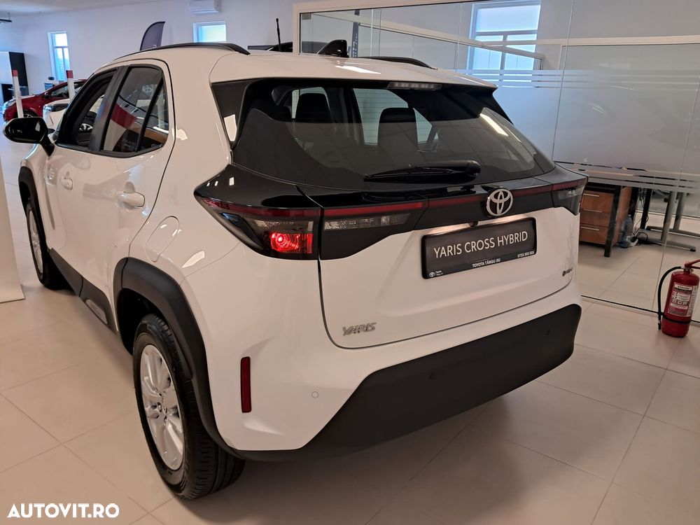Toyota Yaris Cross 1.5 VVT-i HSD 4x2 Active - 4