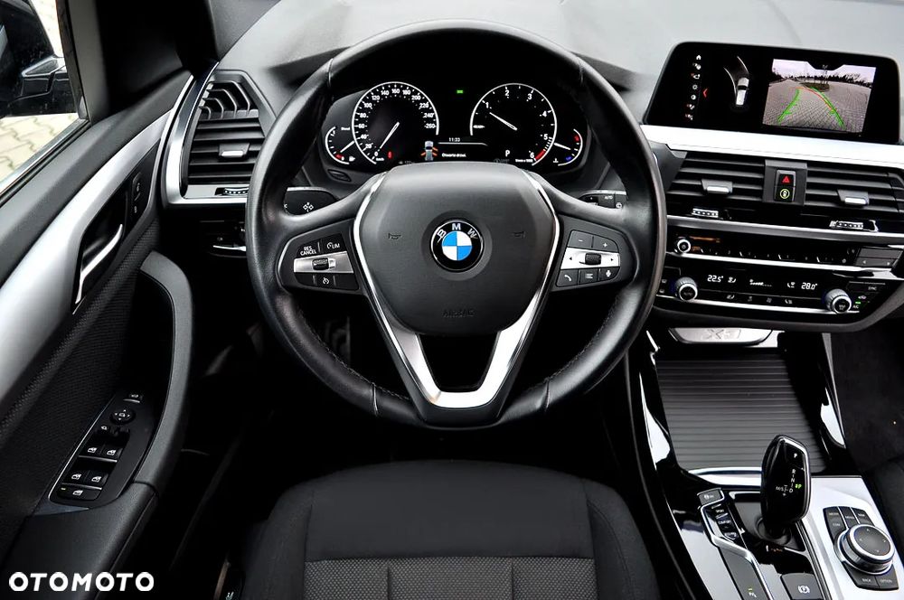 BMW X3 sDrive18d Business Edition - 25