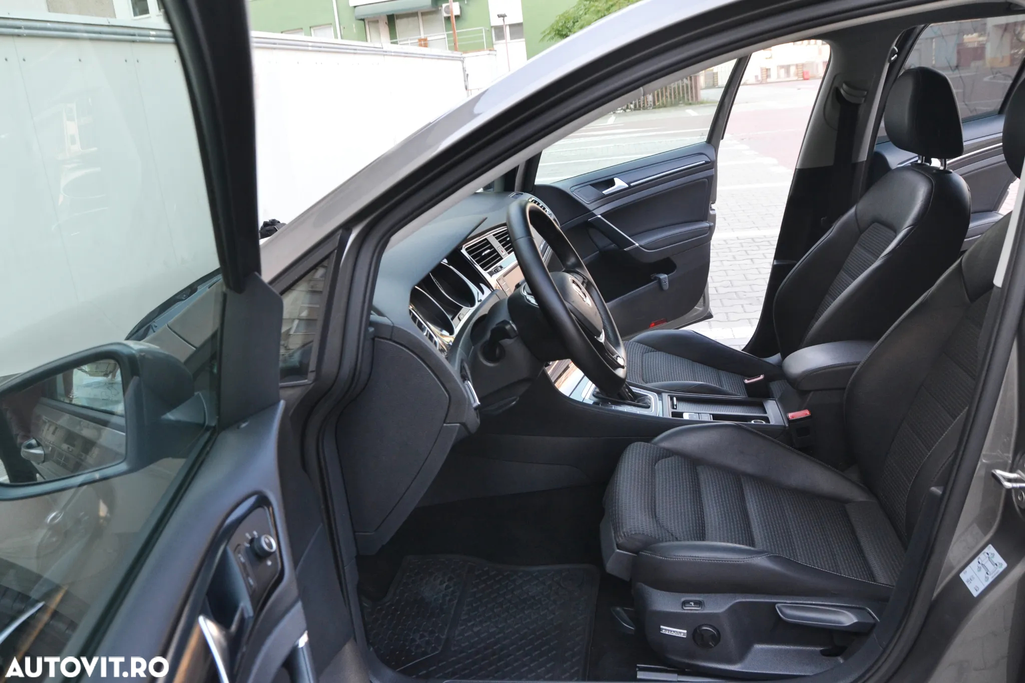 Volkswagen Golf 1.4 TSI BlueMotion Technology DSG Comfortline - 13