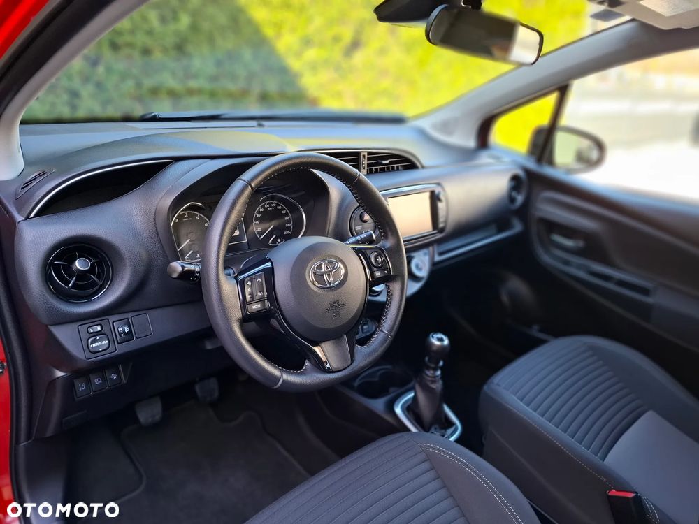 Toyota Yaris - 12