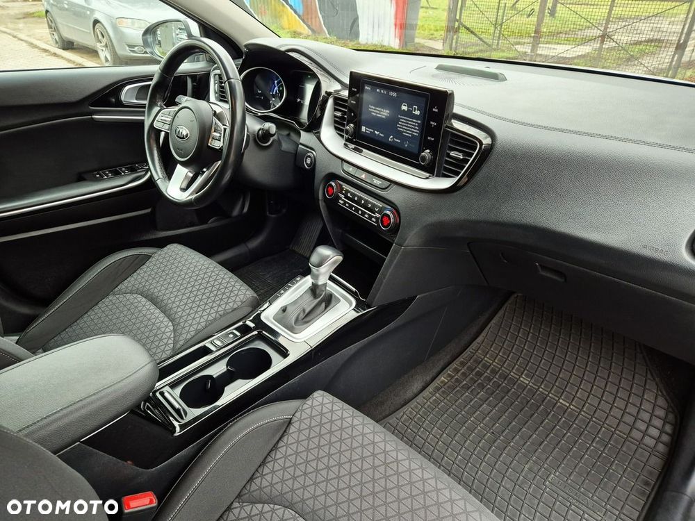 Kia Ceed 1.6 GDI PHEV L Business Line DCT - 18