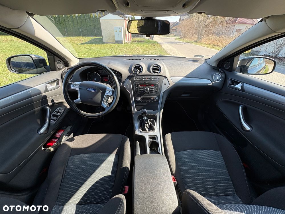 Ford Mondeo 2.0 T Trend - 10