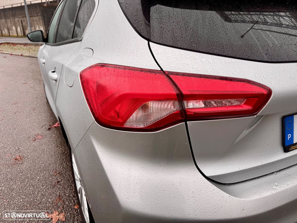 Ford Focus 1.0 EcoBoost Titanium - 12