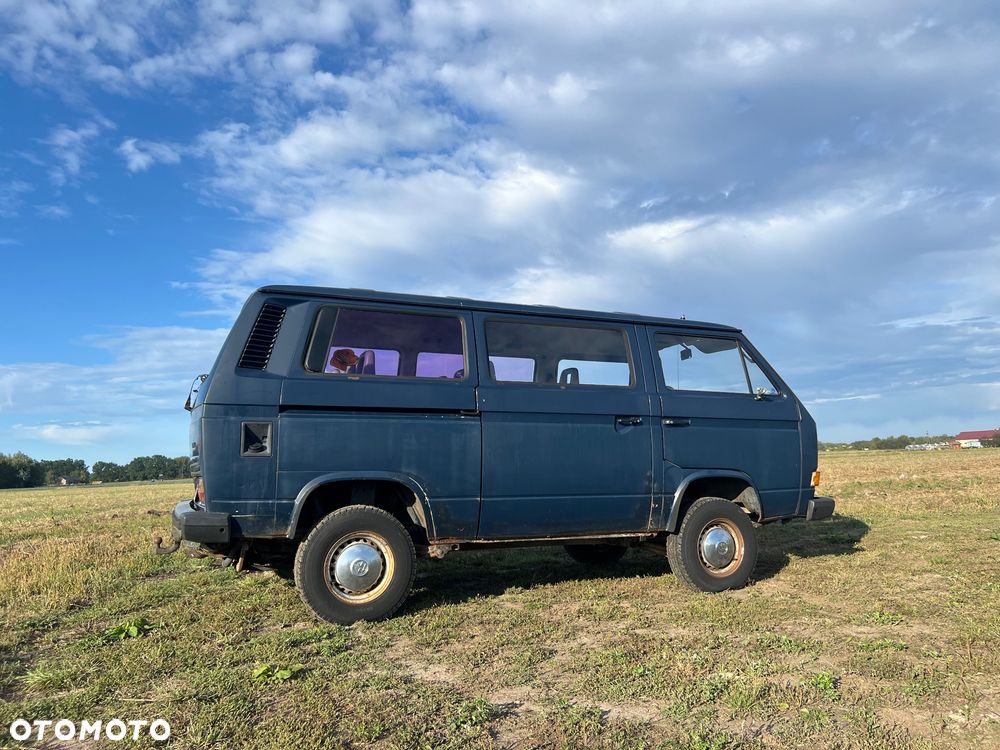 Volkswagen Caravelle - 3