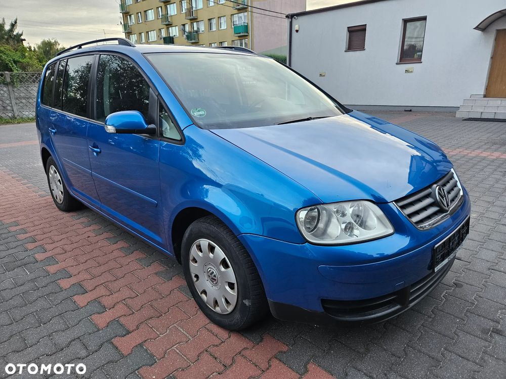Volkswagen Touran - 4