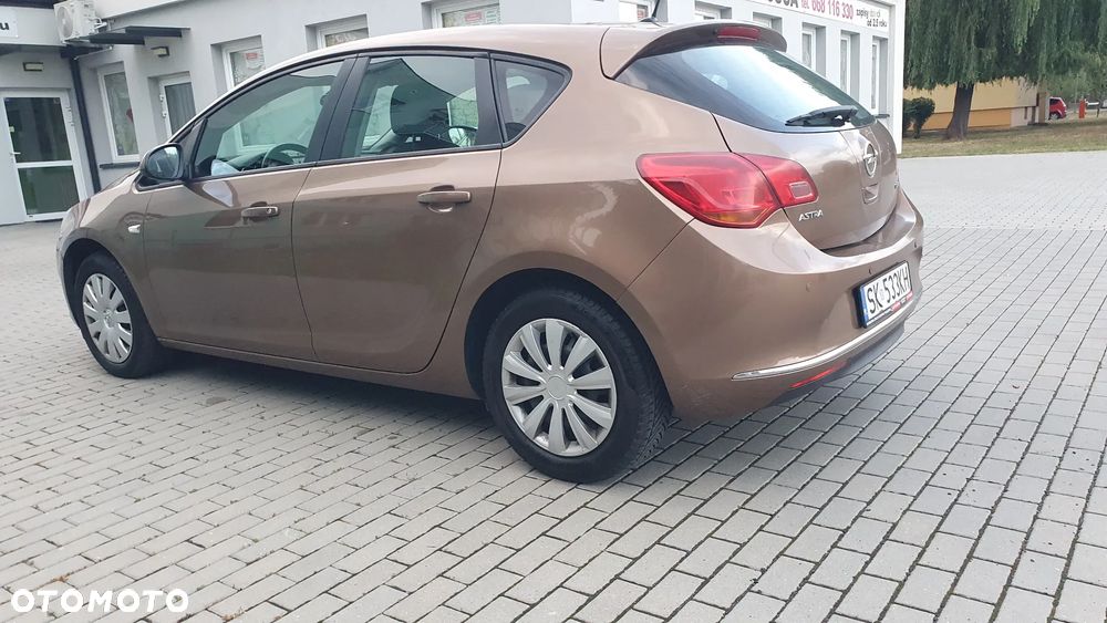 Opel Astra - 3