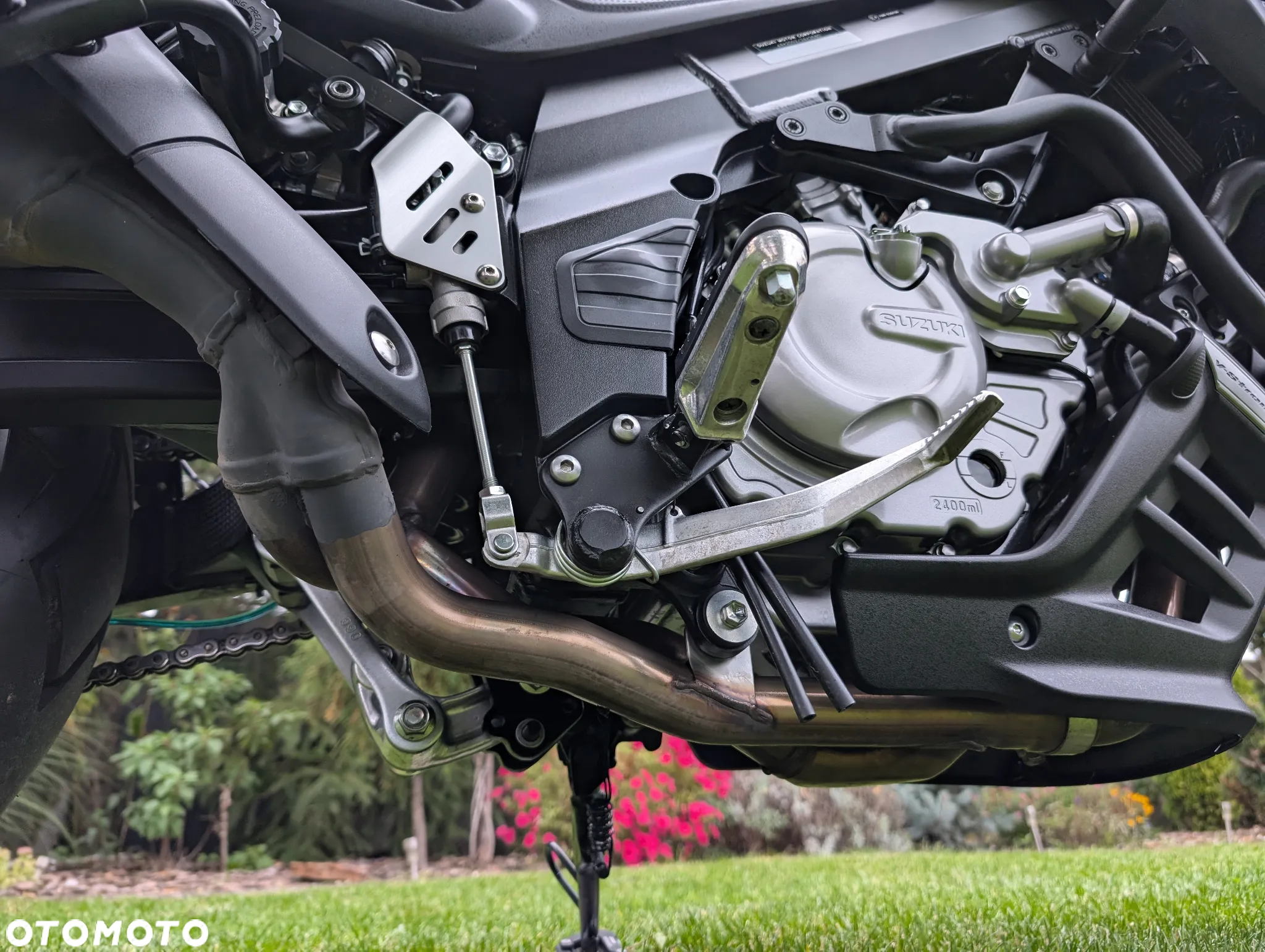 Suzuki V-STROM - 10