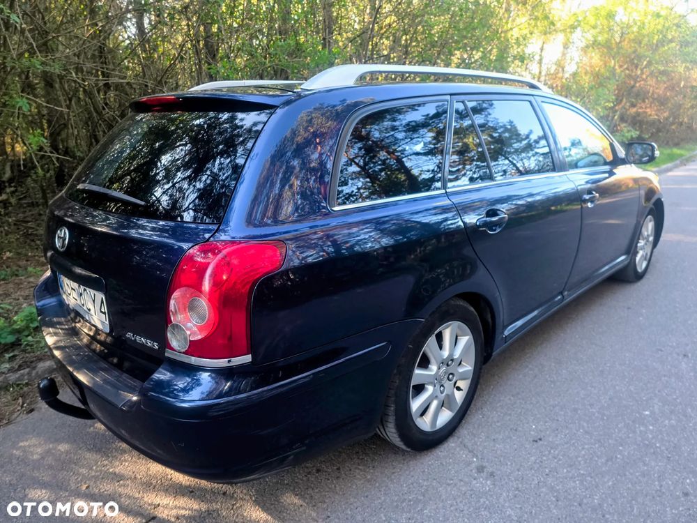 Toyota Avensis 2.2 D-4D Sol Plus - 2