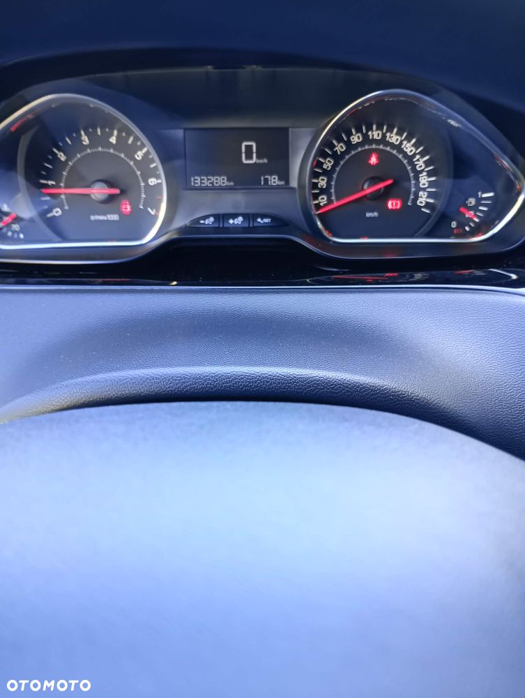 Peugeot 208 1.4 VTi Active - 13
