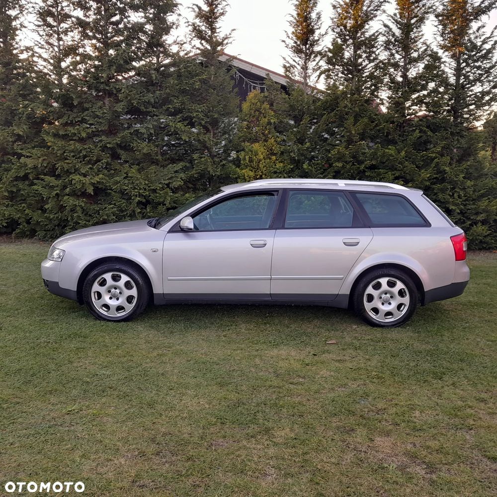 Audi A4 Avant 2003 photo 2