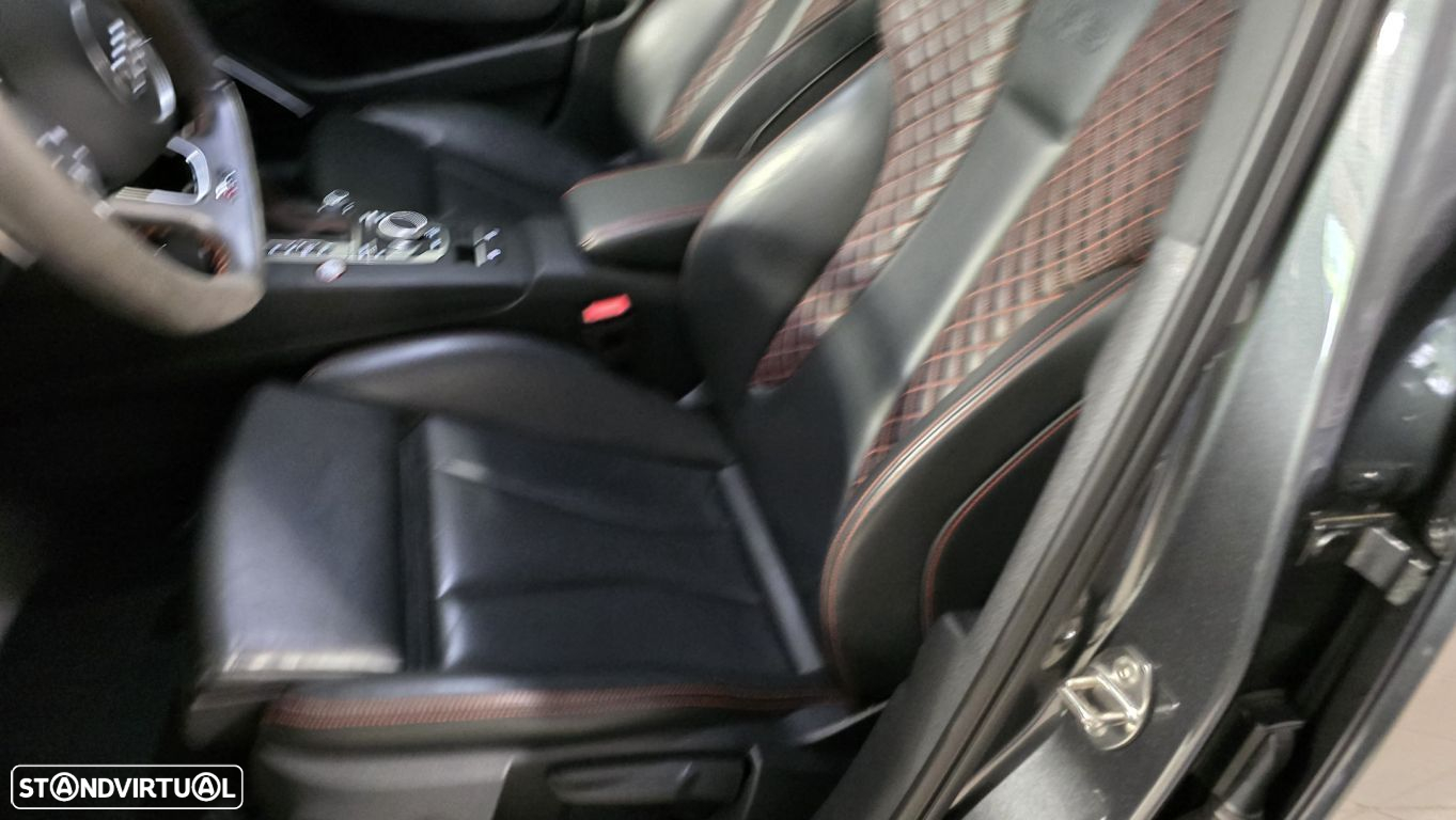 Audi RS3 Sportback 2.5 TFSI quattro S tronic - 42