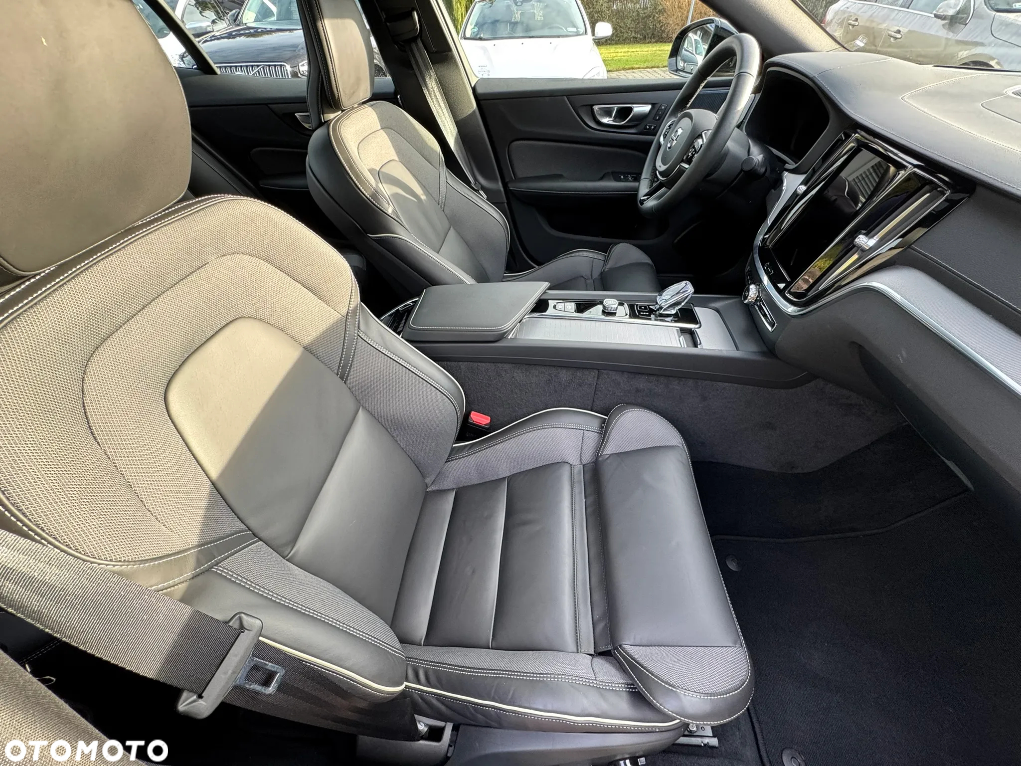 Volvo S60 B5 B AWD Ultimate Dark - 14