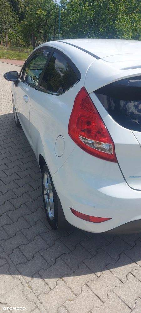 Ford Fiesta 1.4 Titanium - 11