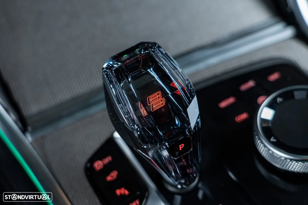 BMW M850i - 27