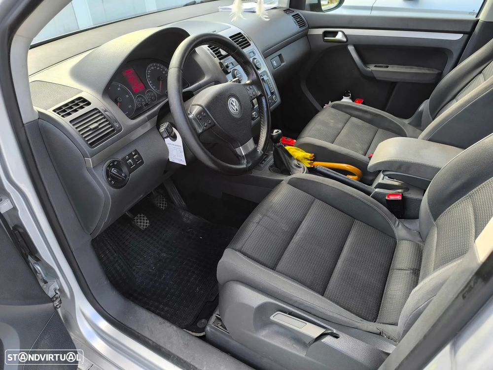 VW Touran 1.9 TDi Highline BlueM. 7L - 5