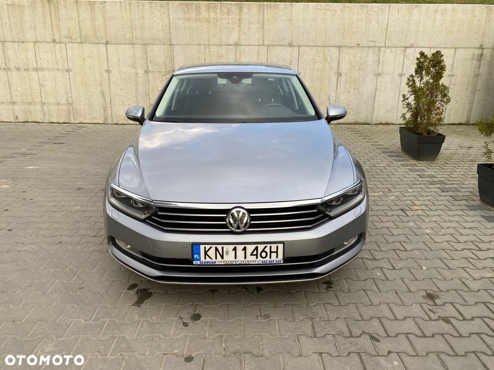 Volkswagen Passat - 2