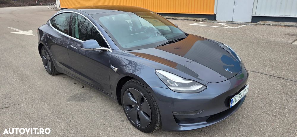 Tesla Model 3 - 2