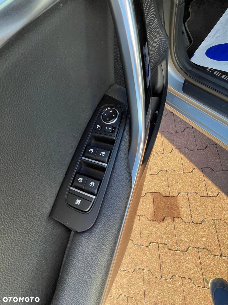 Kia Ceed 1.4 T-GDI OPF GT Line - 25