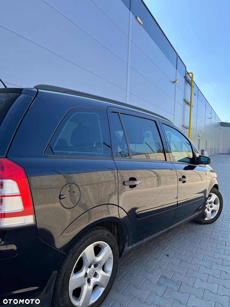 Opel Zafira 1.9 CDTI - 3