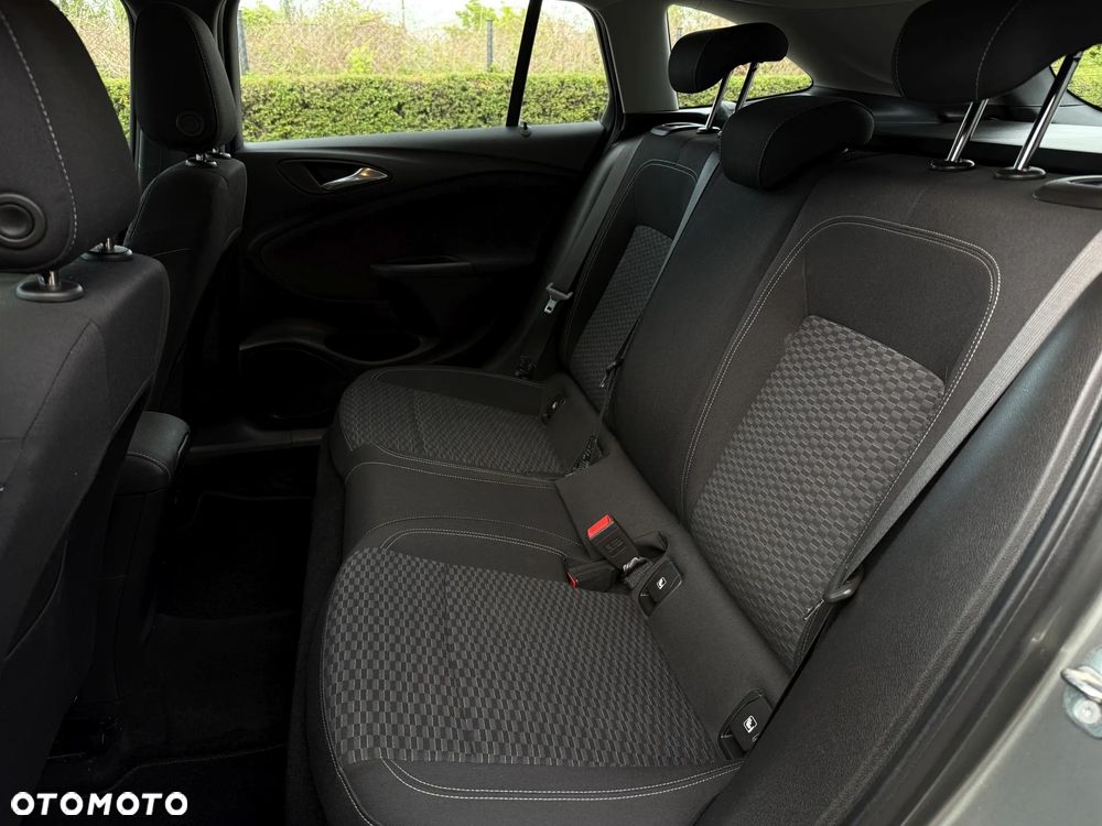 Opel Astra 1.6 D Start/Stop ON - 30