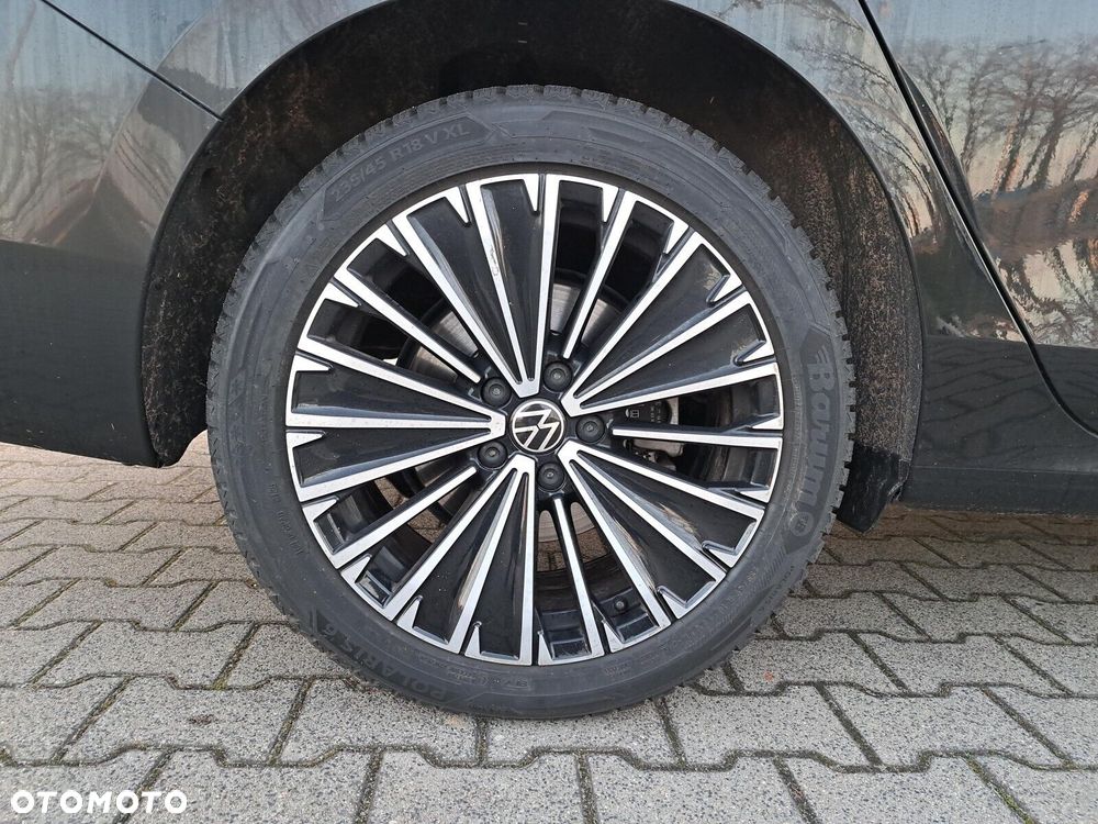 Volkswagen Passat - 18