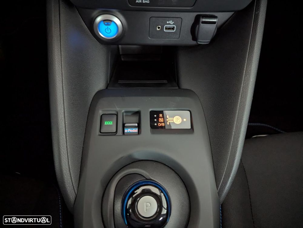 Nissan Leaf N-Connecta - 32