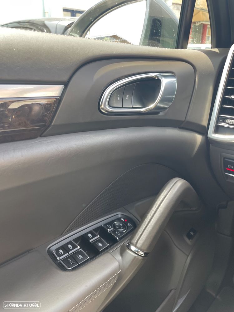 Porsche Cayenne S Tiptronic S - 14