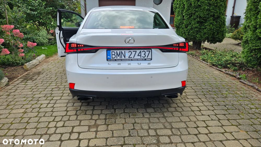 Lexus IS 200t Elegance - 21