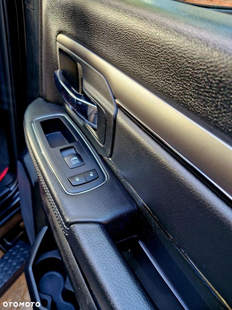 RAM 1500 5.7 Crew Cab Shortbed Laramie Sport - 31