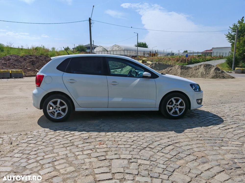 Volkswagen Polo 1.4 Highline DSG - 2