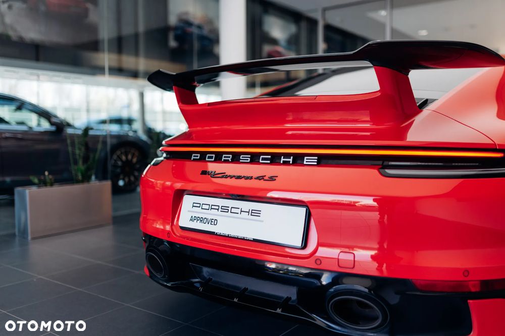 Porsche 911 Carrera 4S - 20