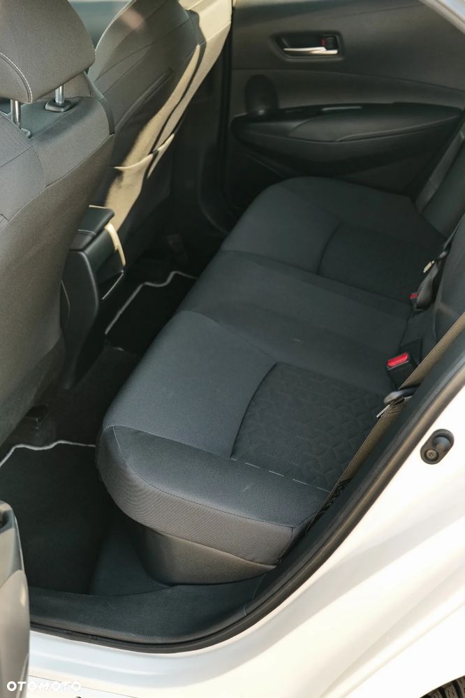 Toyota Corolla 1.8 Hybrid Comfort - 13