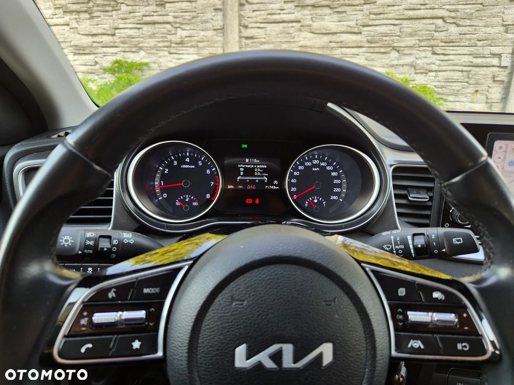 Kia Ceed 1.5 T-GDI M - 11