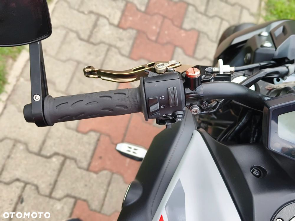 Yamaha MT - 27
