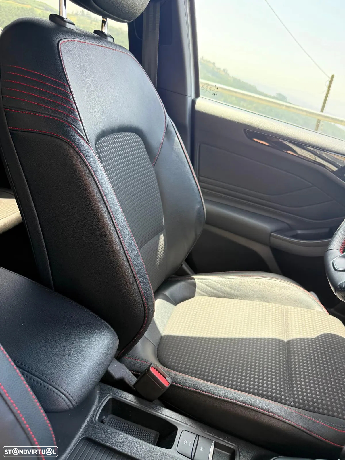Ford Focus SW 1.0 EcoBoost MHEV ST-Line - 20