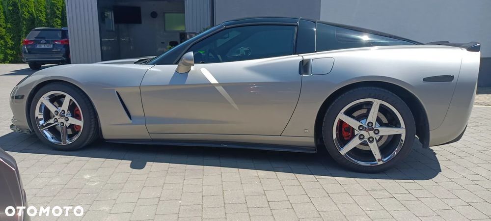 Chevrolet Corvette 6.0 V8 - 8
