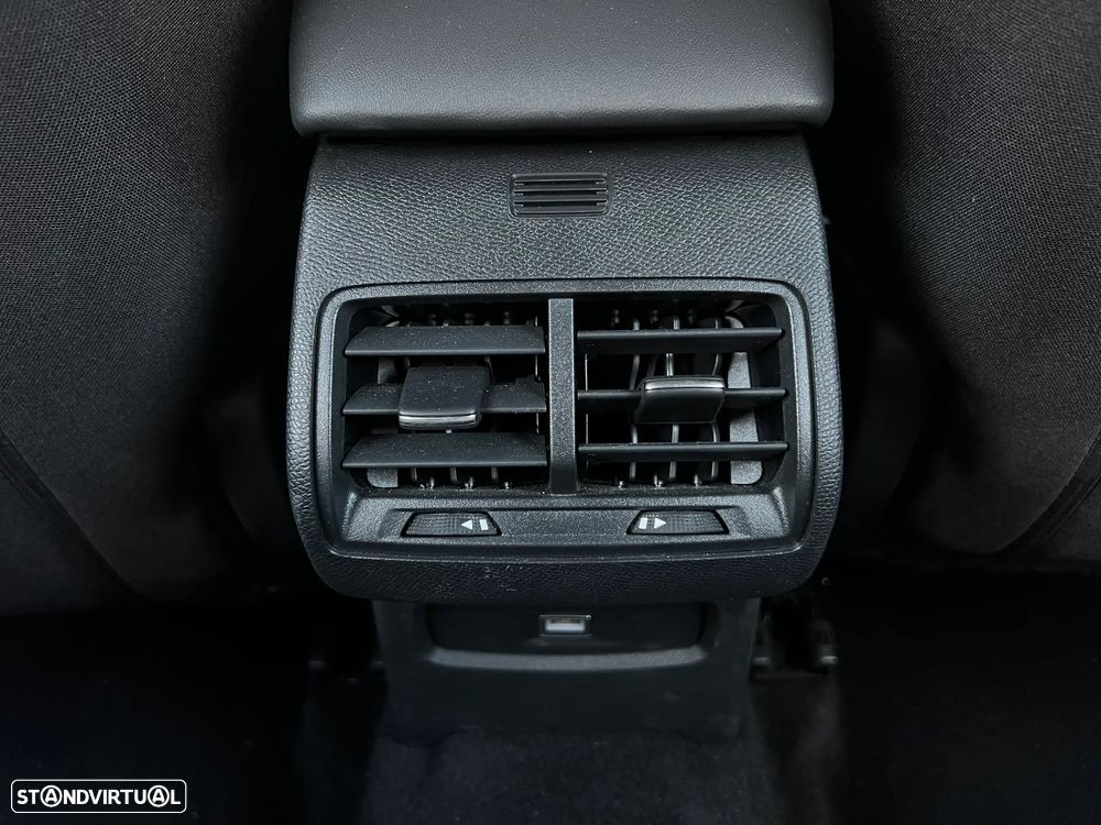 Citroën C4 X 1.2 Hybrid Plus e-DSC6 - 38