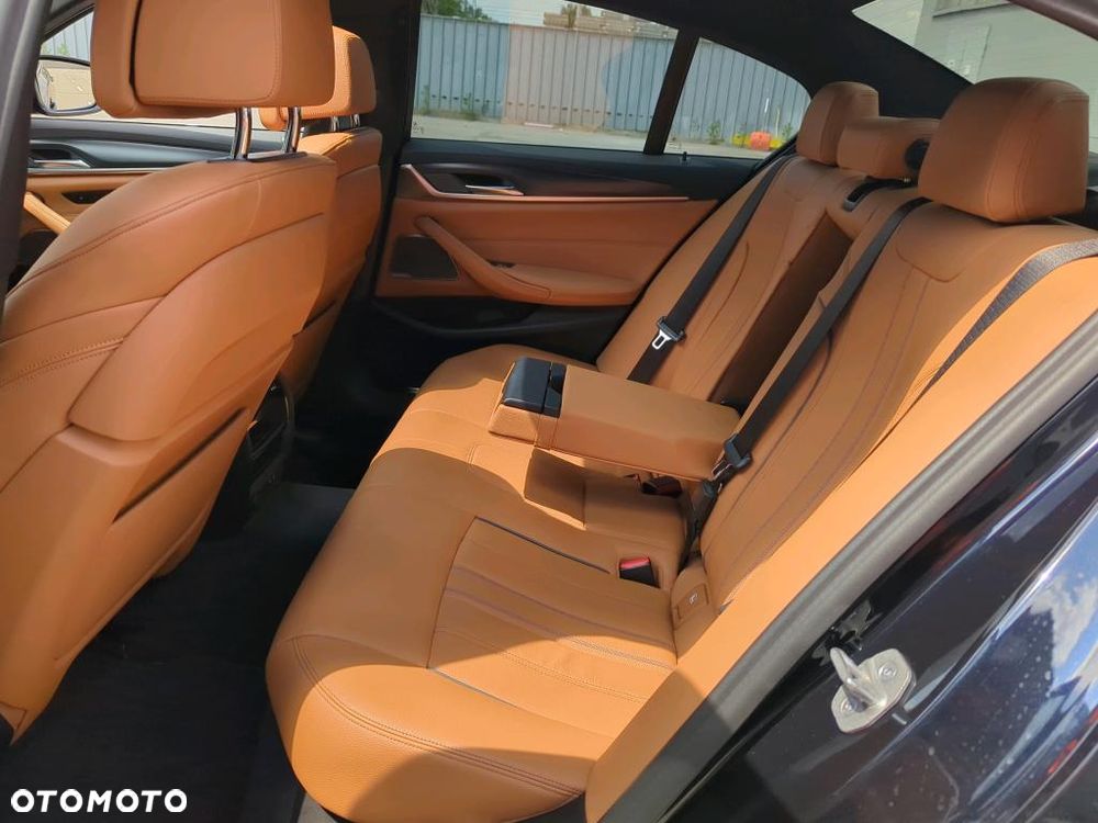 BMW Seria 5 540i xDrive mHEV M Sport sport - 16