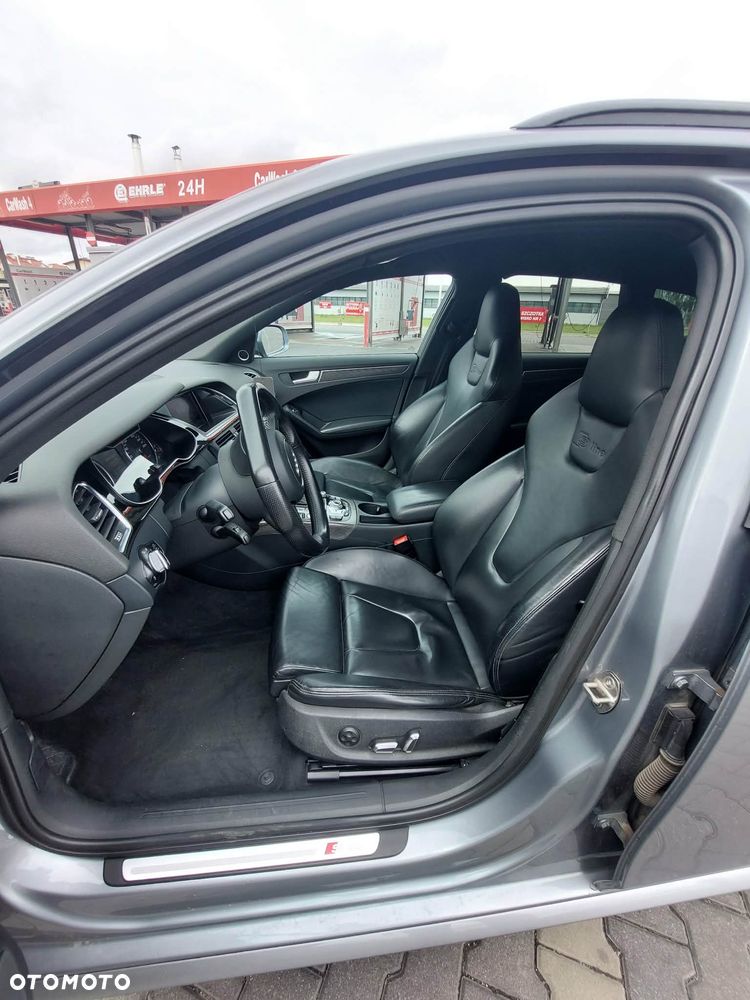 Audi A4 Avant 2.0 TDI Quattro S tronic - 12
