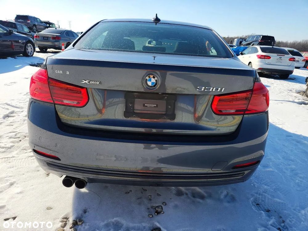 BMW Seria 3 330i xDrive Sport Line - 6