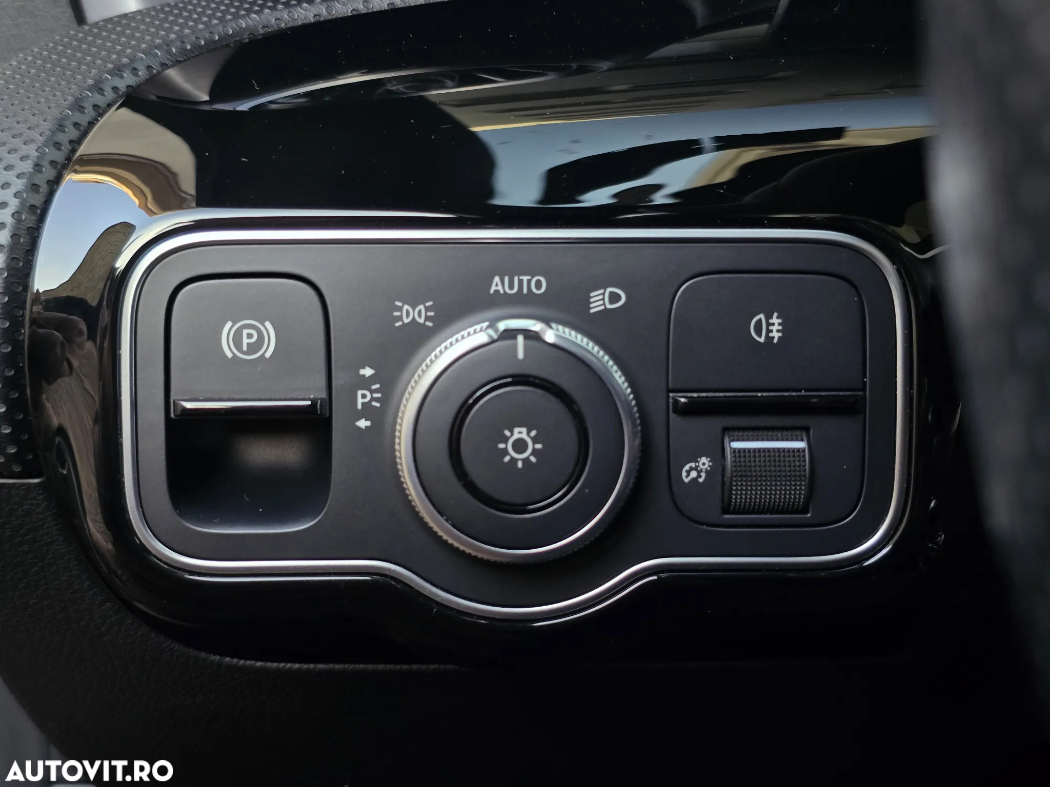 Mercedes-Benz A 250 4Matic 7G-DCT AMG Line - 29