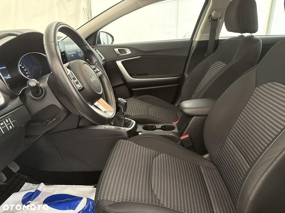 Kia Ceed - 13
