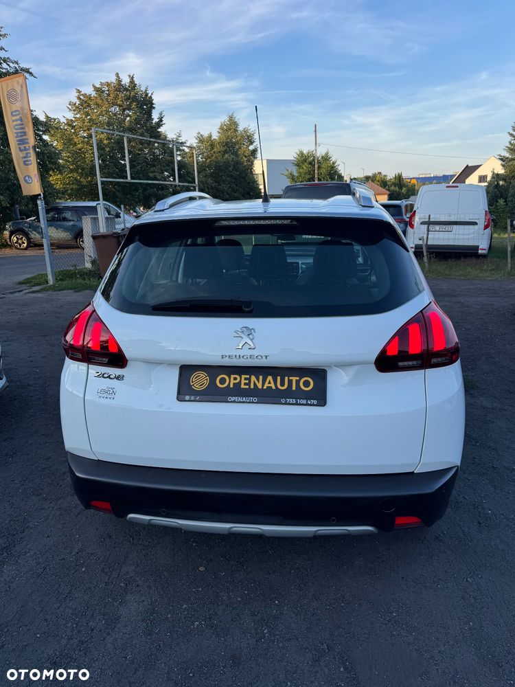 Peugeot 2008 1.2 Pure Tech GPF Allure S&S EAT6 - 5