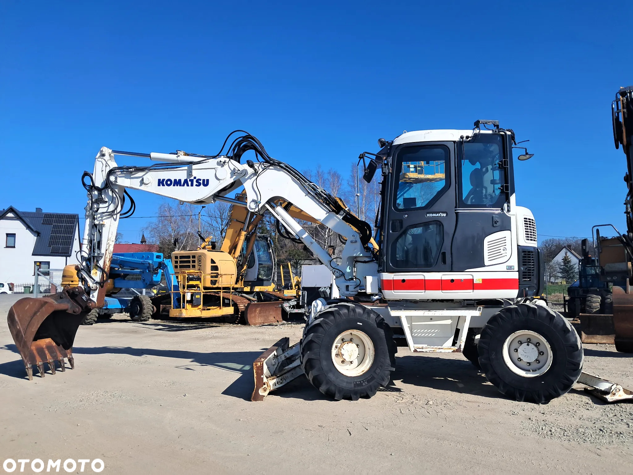 Komatsu PW 98MR-8 - 2