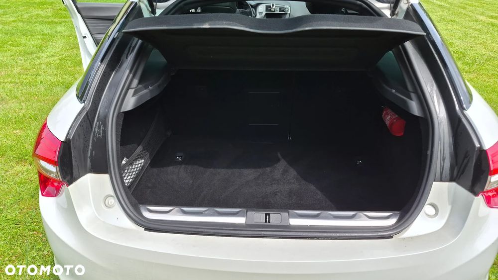 Citroën DS5 ver-1-6-thp-sportchic - 11