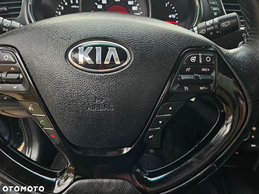 Kia Ceed - 28