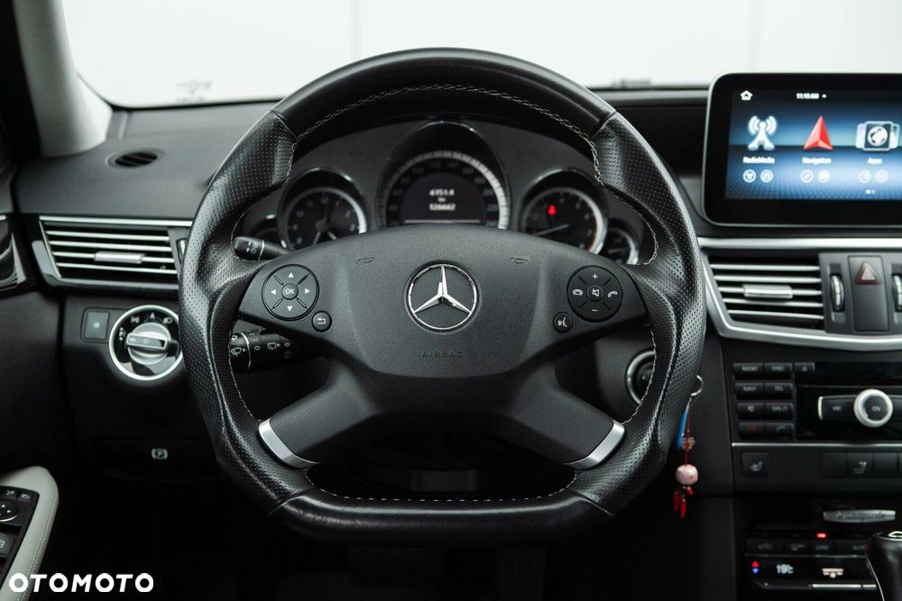 Mercedes-Benz Klasa E - 21