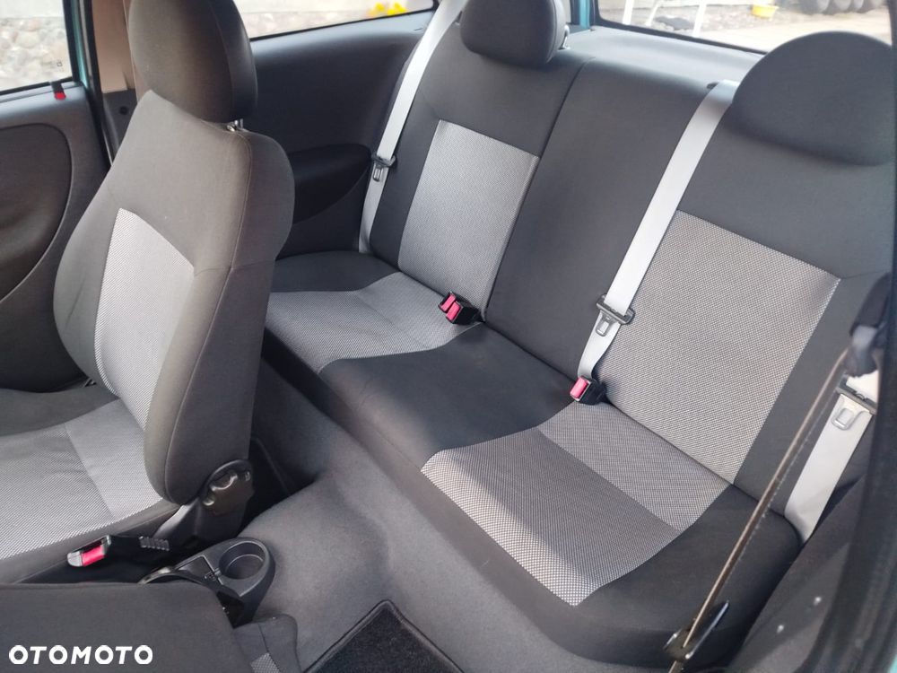 Opel Corsa 1.0 12V - 12